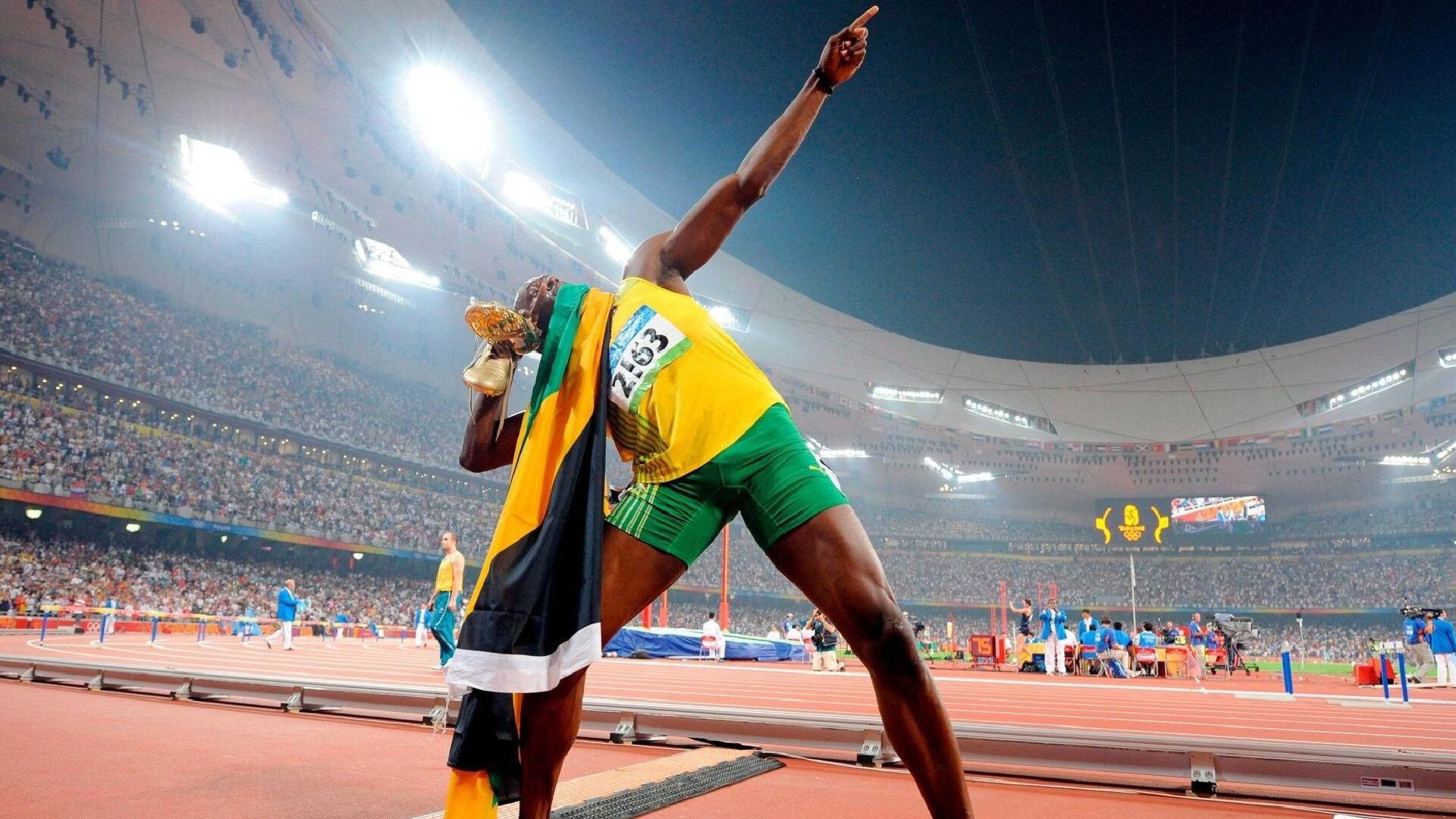 欧冠小组赛前瞻，曼城巴黎上演巅峰对决争夺头名 皇马国米距出线仅一步之遥