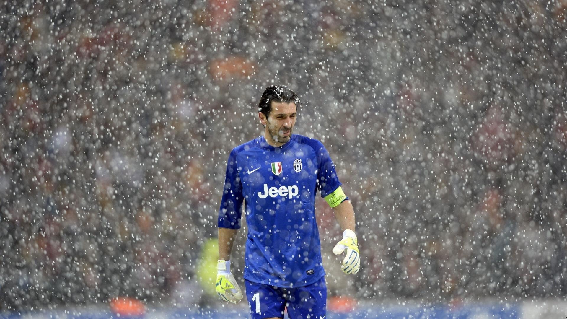 绿茵艺术家皮尔洛，中场魔术师的永恒遗产